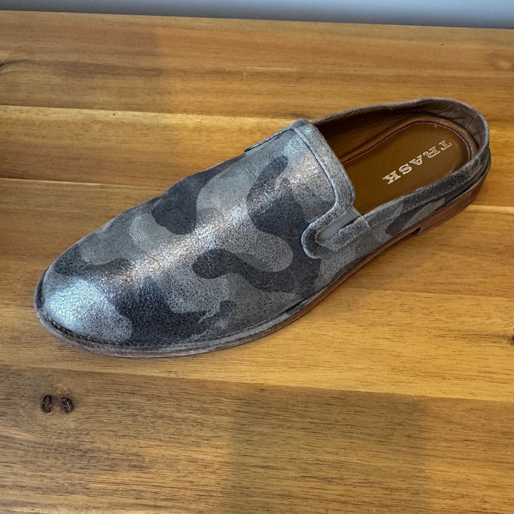 Trask Women 9.5 M Silver Metallic Camo Leather Mules Slip On Loafers Casual - Picture 2 of 12